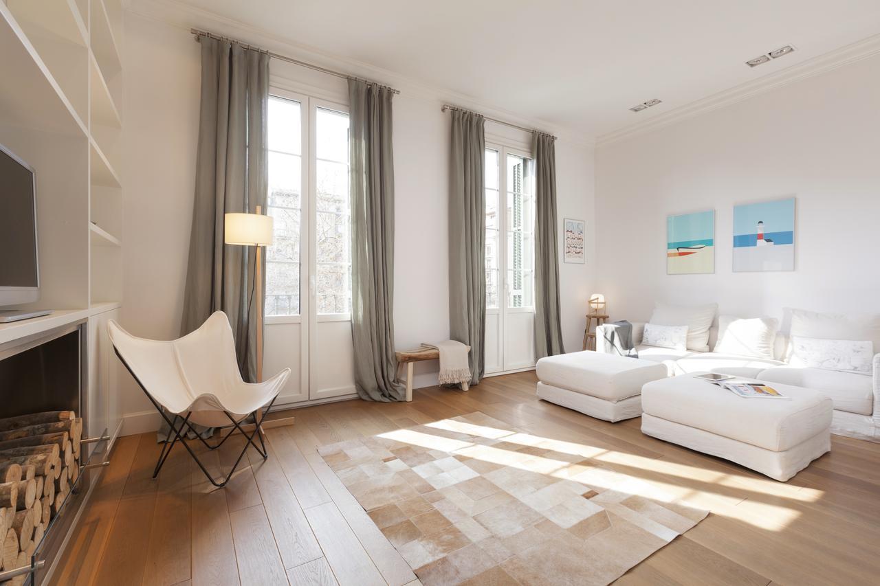 Click&Flat Luxury Sant Joan Apartment Barcelona Bagian luar foto