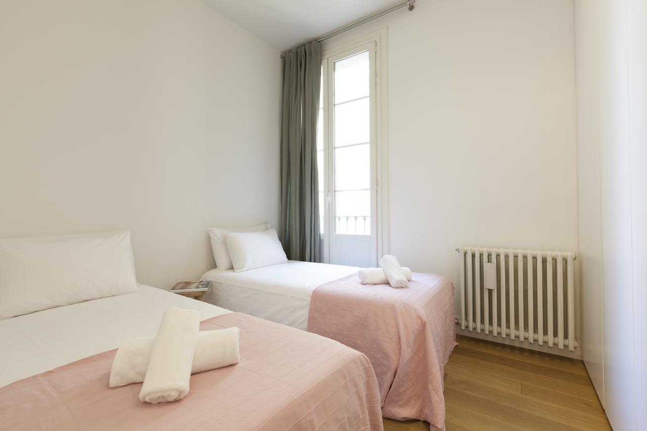 Click&Flat Luxury Sant Joan Apartment Barcelona Bagian luar foto