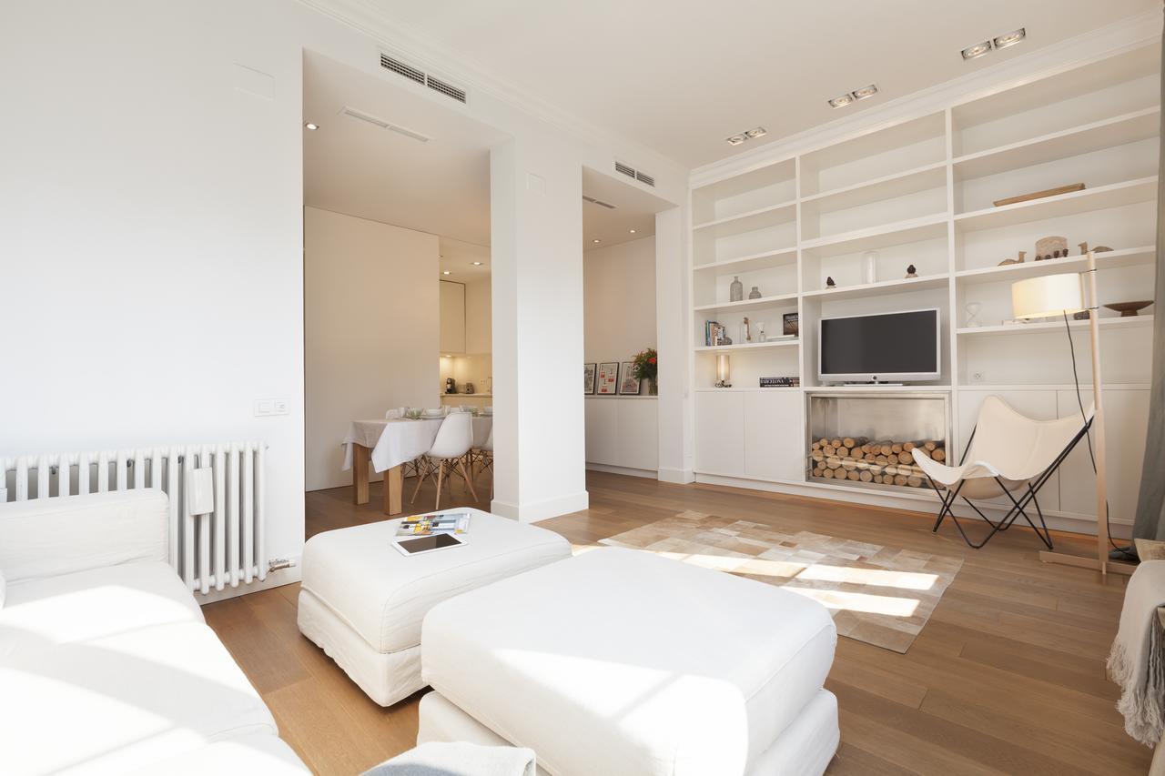 Click&Flat Luxury Sant Joan Apartment Barcelona Bagian luar foto