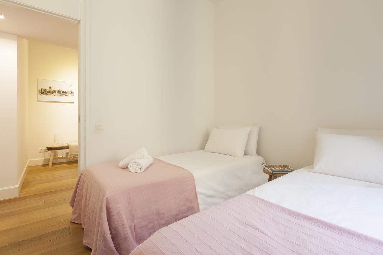 Click&Flat Luxury Sant Joan Apartment Barcelona Bagian luar foto