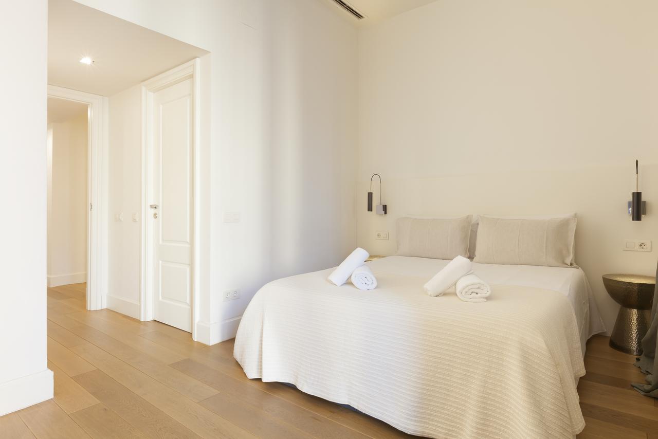 Click&Flat Luxury Sant Joan Apartment Barcelona Bagian luar foto